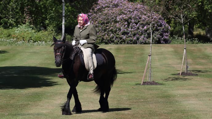 Queen auf einem Pferd