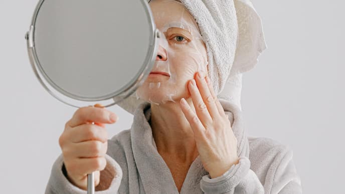 3 seltsame Dinge, die Frauen im Bad machen