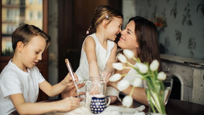 Mutter mit Kindern