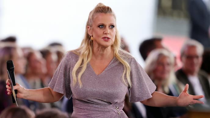 Barbara Schöneberger beim Deutschen Fernsehpreis 2021