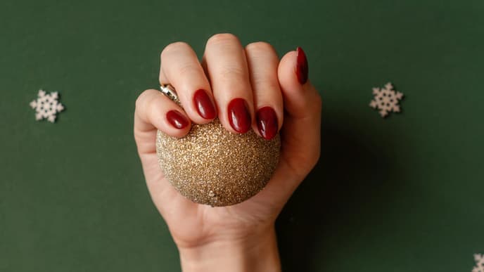 rote Nägel Weihnachten