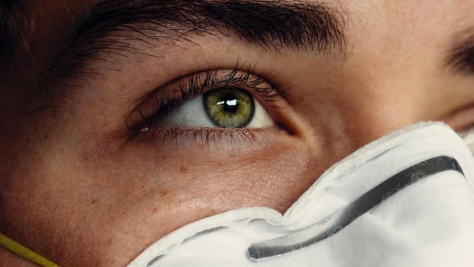 Gesicht mit FFP2 Maske