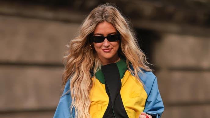 Emili Sindlev blond