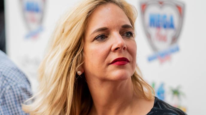 danni büchner trauriger blick