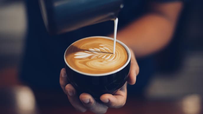 Latte Art beim Cappuccino