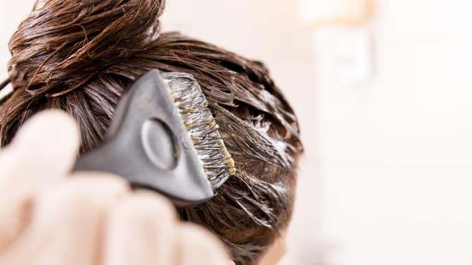 Haare werden getönt