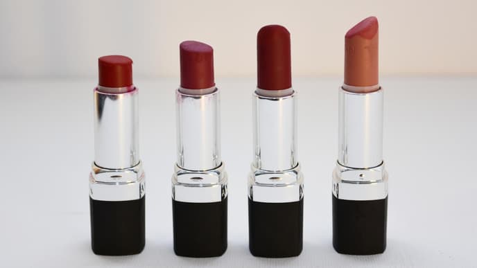 Vier Lippenstifte