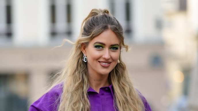 Emili Sindlev mit Beach Waves