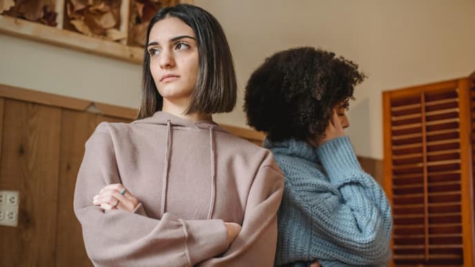 Frauen streiten sich 