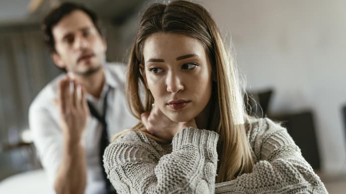 Frau und Mann streiten