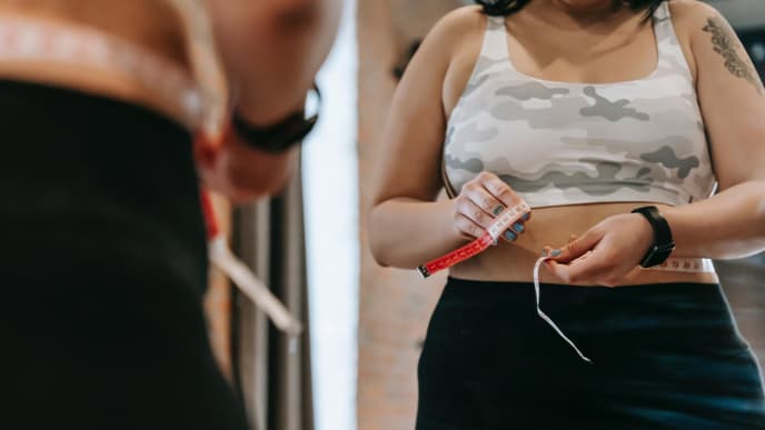 Schnell am Bauch abnehmen Tipps und Übungen