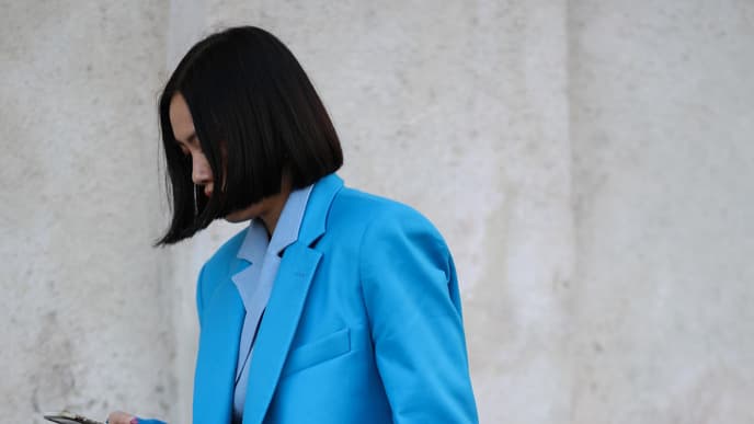Tiffany Hsu trägt den Sharp Bob