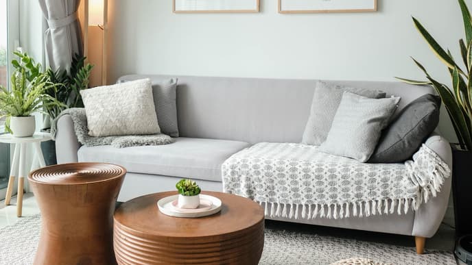 Wohnzimmer in Grautönen