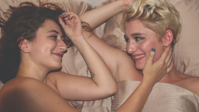 Zwei Frauen im Bett
