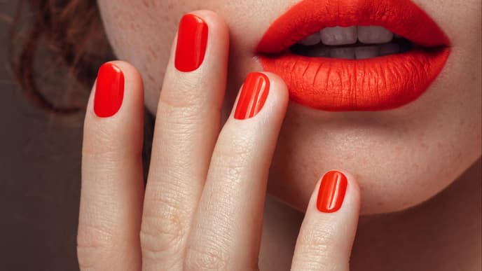 roter Nagellack
