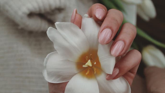 Milky Nails