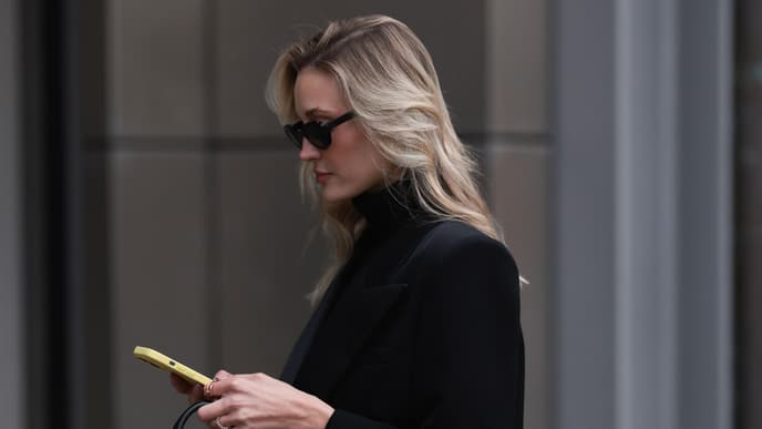 Blonder Stufenschnitt