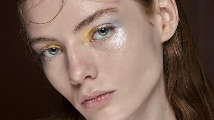 Schimmerndes Augen Make-up