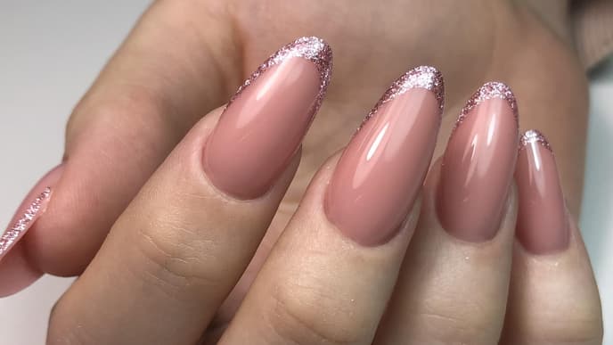 Lipgloss Nails mit Glitzer