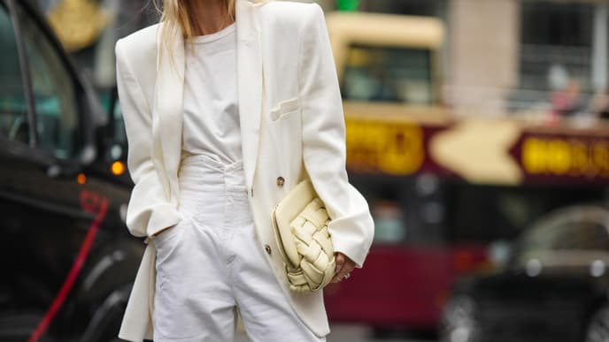 Weißer Blazer