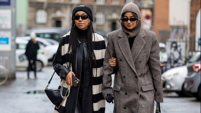 Zwei Gäste der Fashion Week