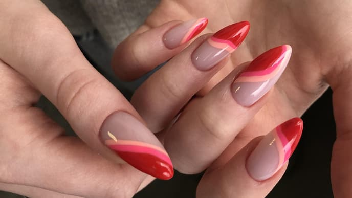 Retro Swirl Nails