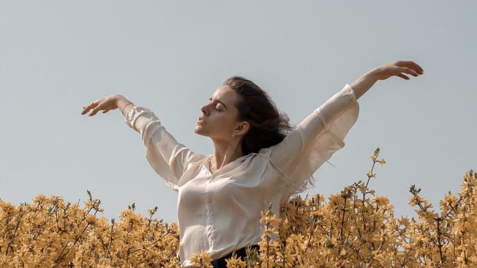 Frau im Feld