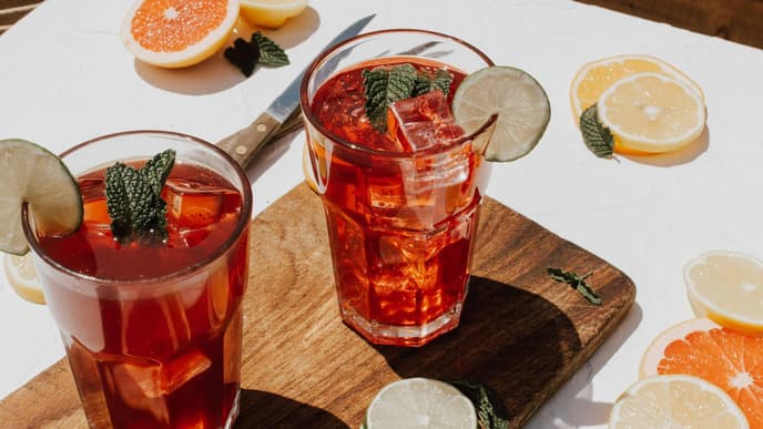 Roter Cocktail