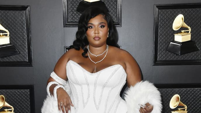 Sängerin Lizzo auf dem Roten Teppich