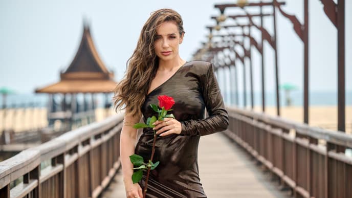 Jennifer Saro
