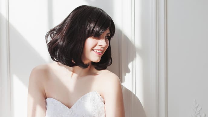 Braut mit braunem Bob