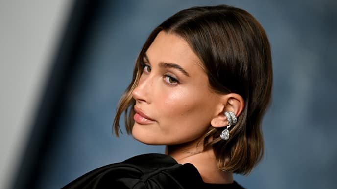 Hailey Bieber mit Bob