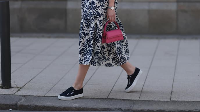 Schwarze Sneaker