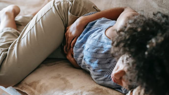 Verspürst du nach Eisprung ein ziehen im Unterleib? Mögliche Ursachen!