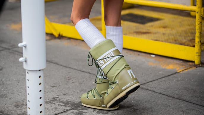 Frau mit Moon Boots