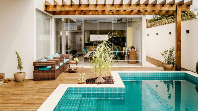 Pool im Garten
