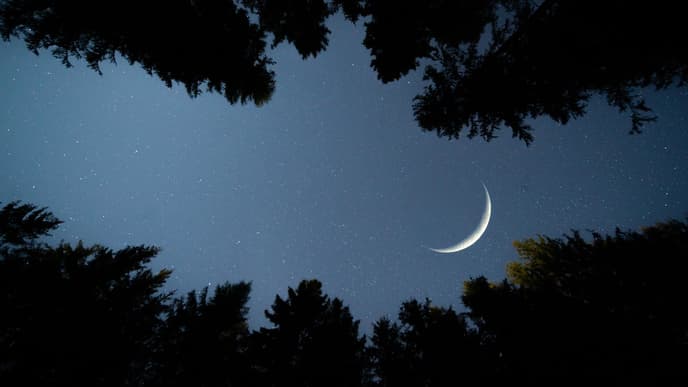 Sternenhimmel mit Mond