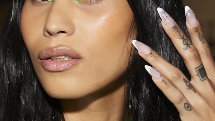 Lange French Nails