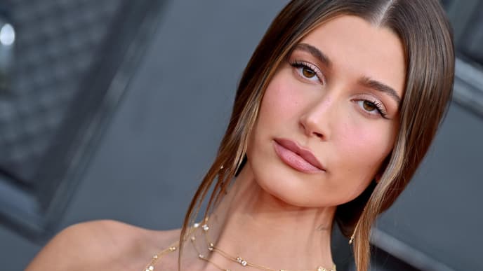 Hailey Bieber bei den Grammies