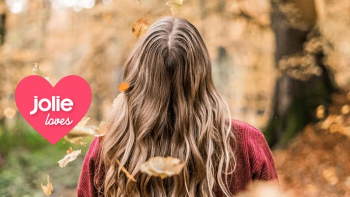 Frau im Herbst