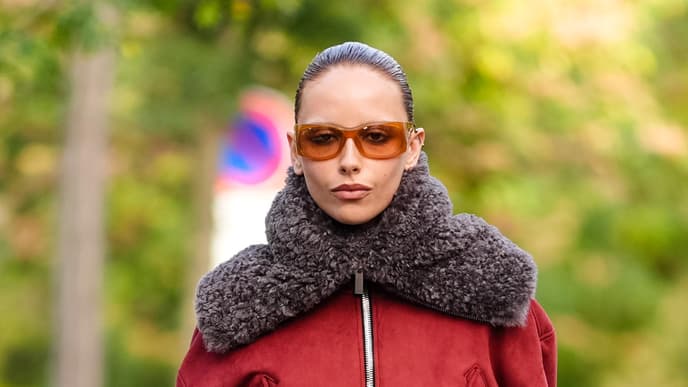 Frau mit Sleek Bun