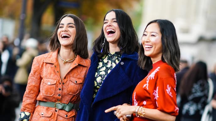 3 lachende Frauen 