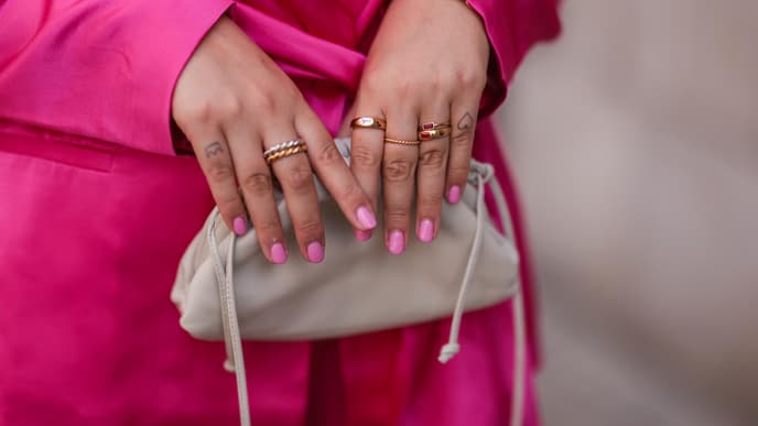 Pinke Nägel