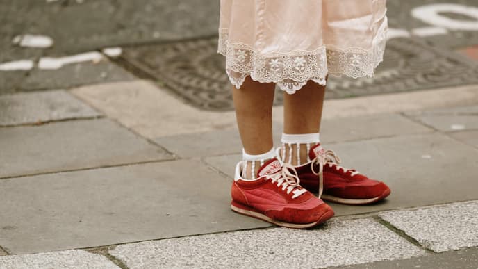 Diese 3 Sneaker werden im September 2025 alle tragen