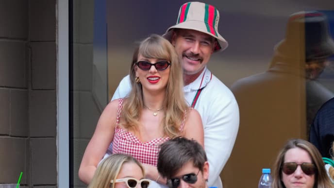 Taylor Swifts Verlobungsmaniküre lässt uns unsere überdenken