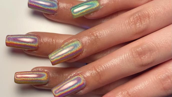Regenbogenfisch-Nägel