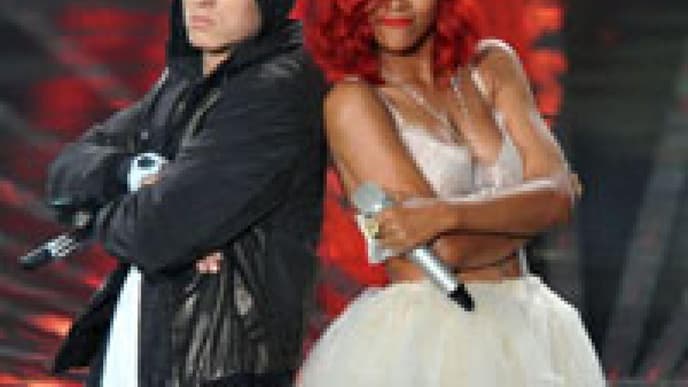 Fashion Bash: Stars in der Stilkritik