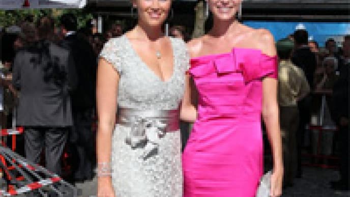 Fashion Bash: Stars in der Stilkritik