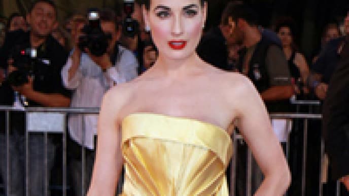 Fashion Bash: Stars in der Stilkritik