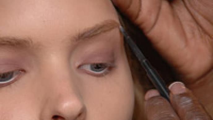 Augenbrauen: Reine Formsache